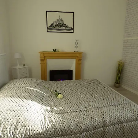 7 Km Du Mont St Michel Holiday home