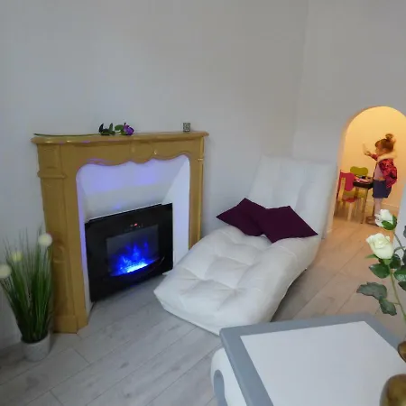 7 Km Du Mont St Michel Holiday home Pontorson