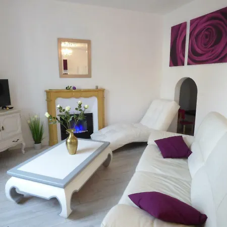 Holiday home 7 Km Du Mont St Michel